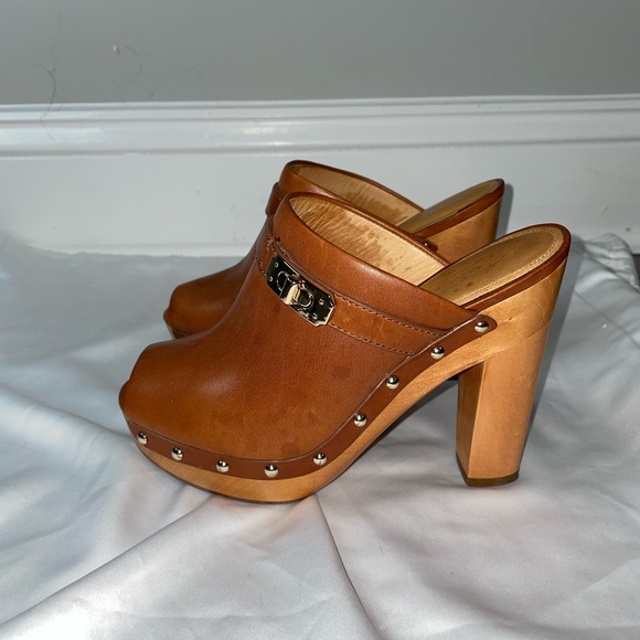 Coach Cognac Clog, Size 6 - Picture 2 of 7